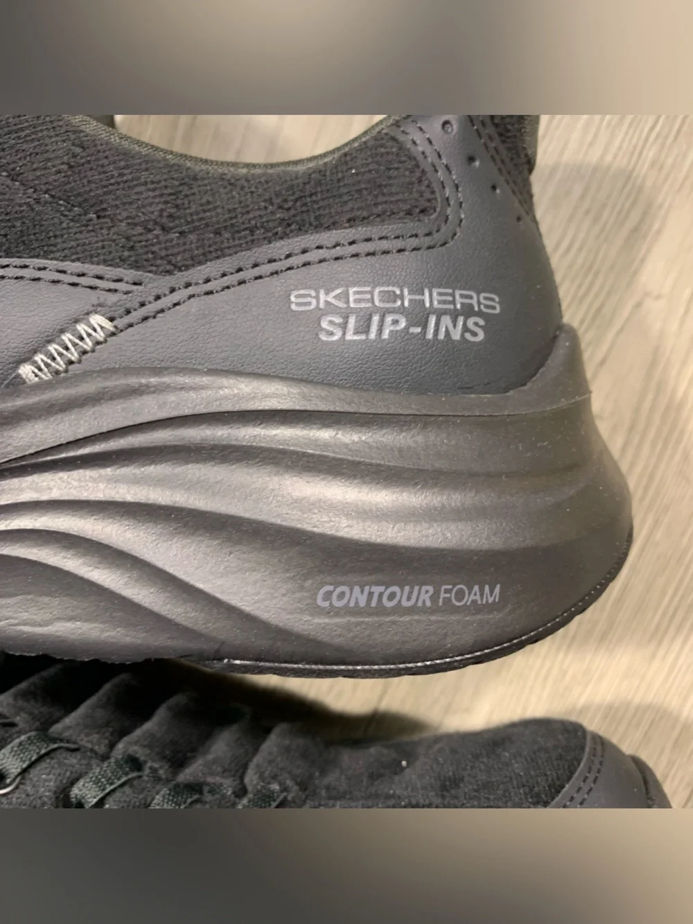 Skechers Slip-ins: Contour Foam - Cozy Fit Cordelux Black NWOT SIZE 8.5